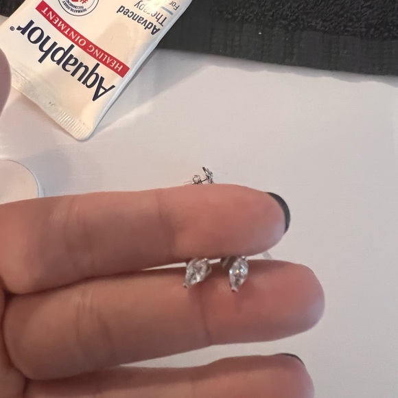 Earring set - Picture 7 of 8